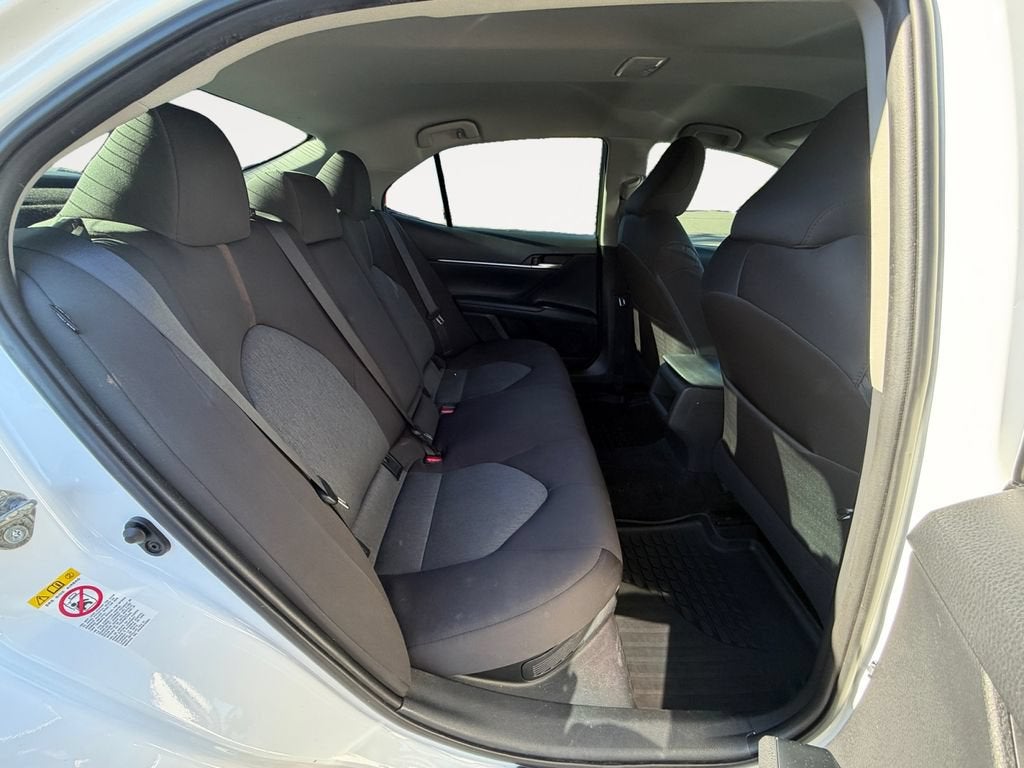 2018 Toyota Camry Hybrid LE