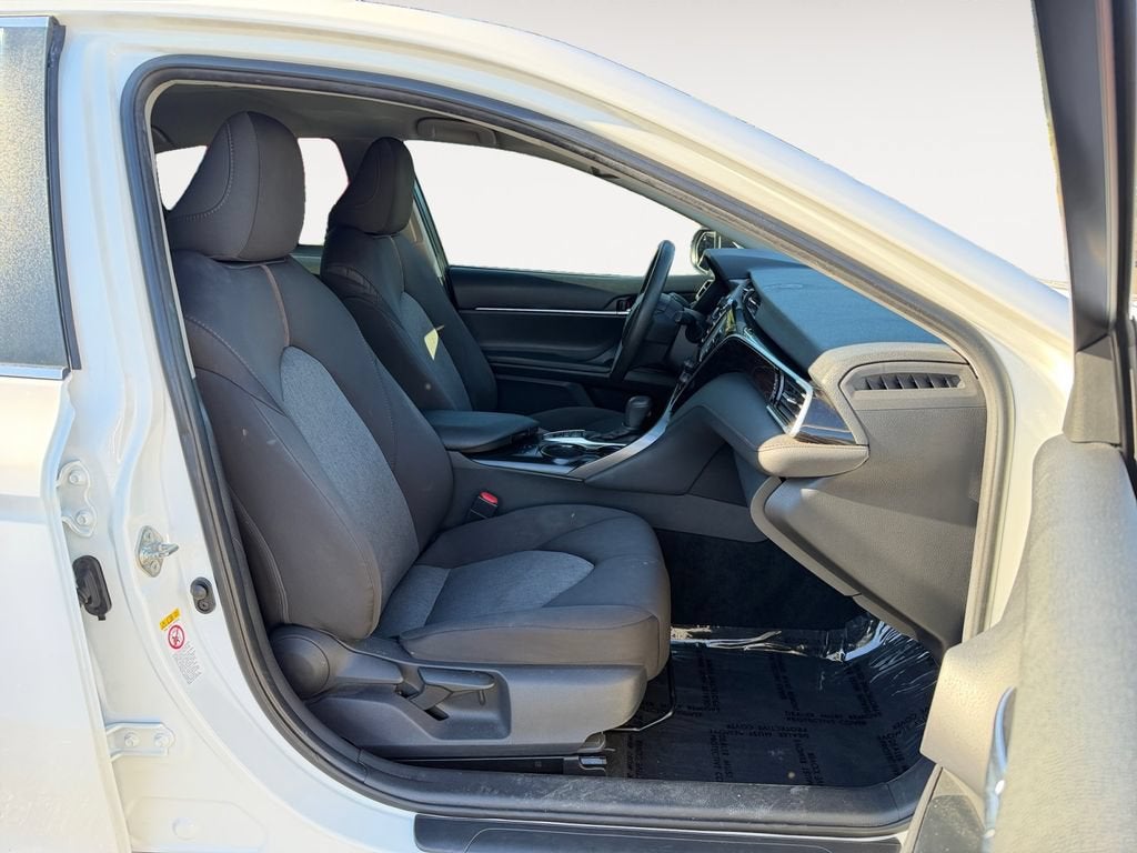 2018 Toyota Camry Hybrid LE