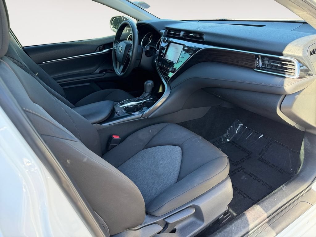 2018 Toyota Camry Hybrid LE