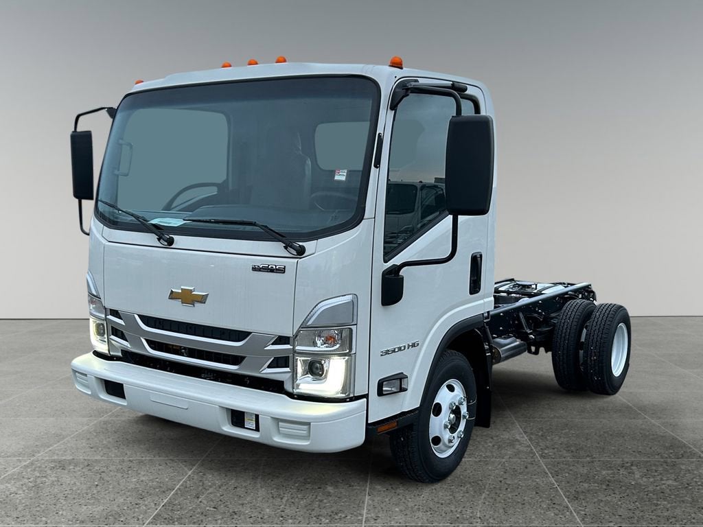 2025 Chevrolet Low Cab Forward 3500 MEDIUM ASH GRAY