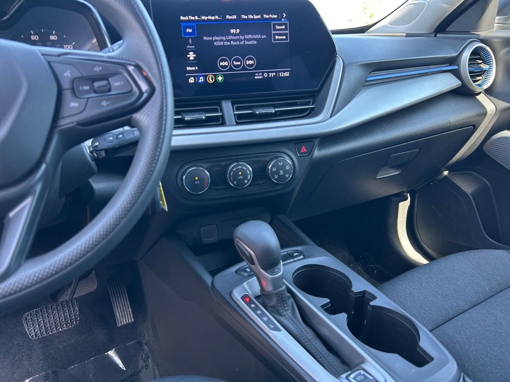 2025 Chevrolet Trax LS