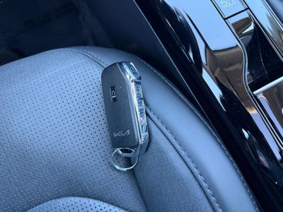 2025 Kia Niro SX
