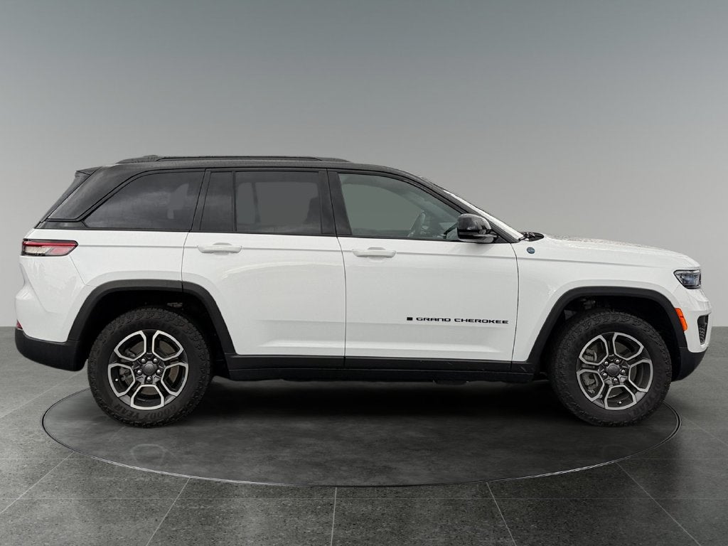 2022 Jeep Grand Cherokee Trailhawk 4xe