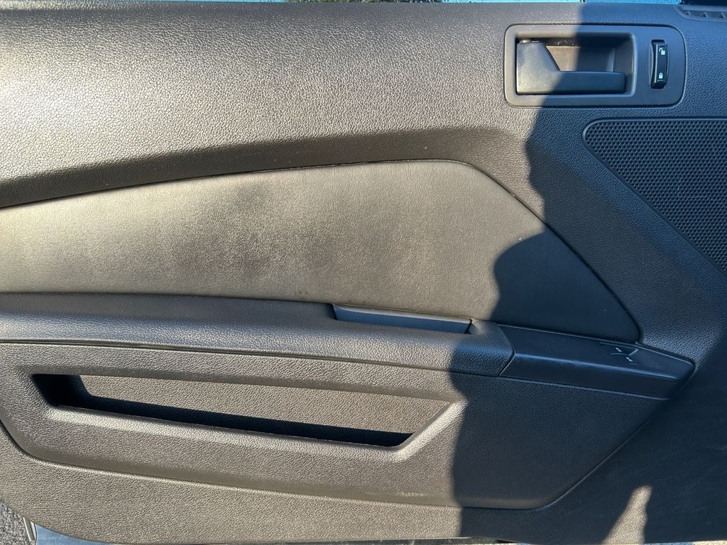 2011 Ford Mustang V6