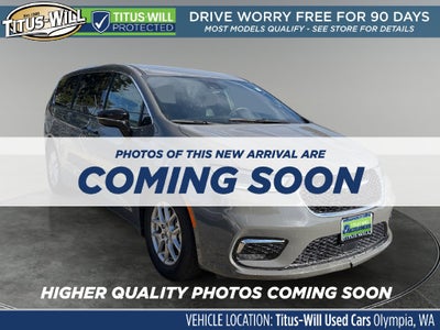 2025 Chrysler Pacifica Select