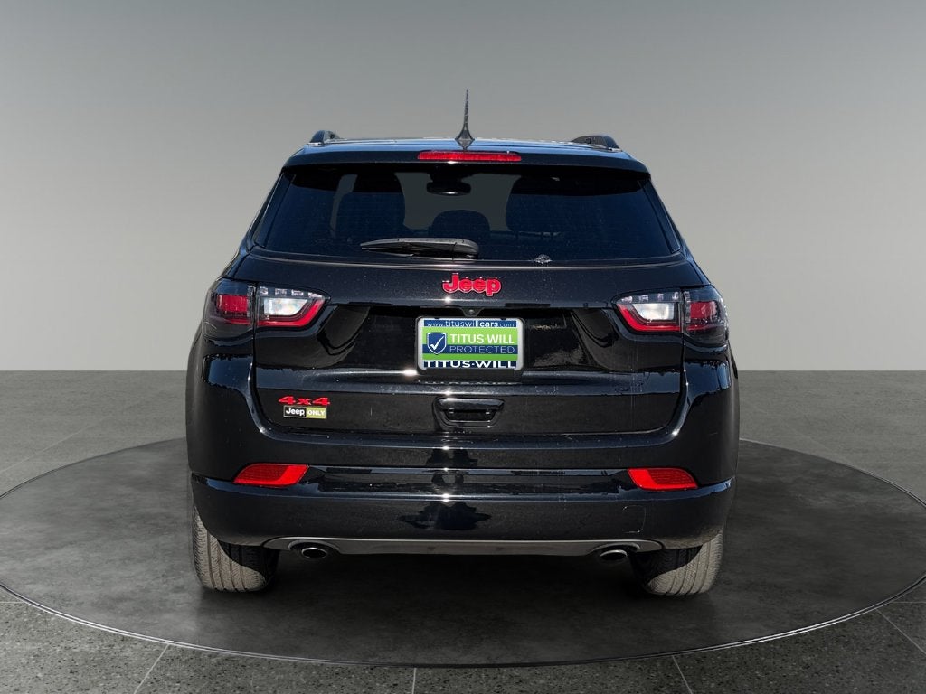 2023 Jeep Compass Limited RED PACKAGE