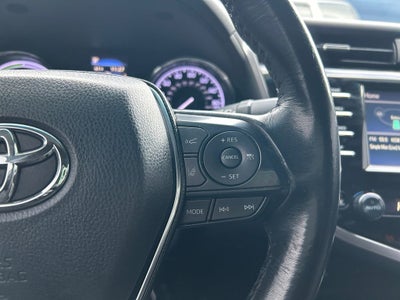 2019 Toyota Camry Hybrid SE