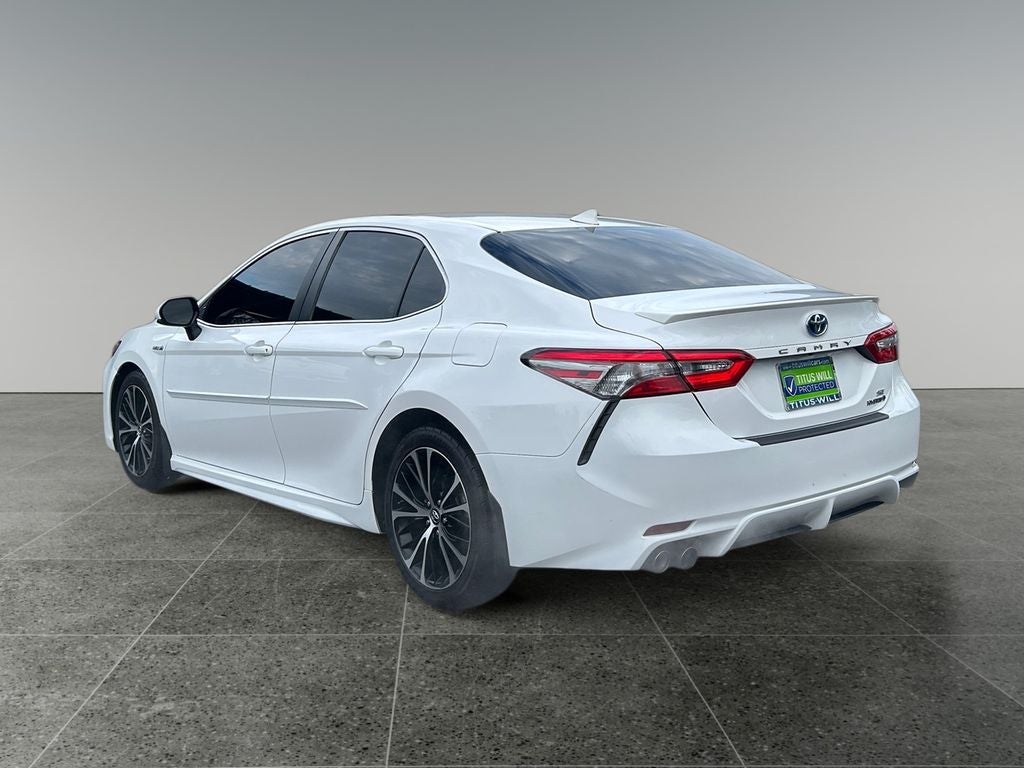 2019 Toyota Camry Hybrid SE