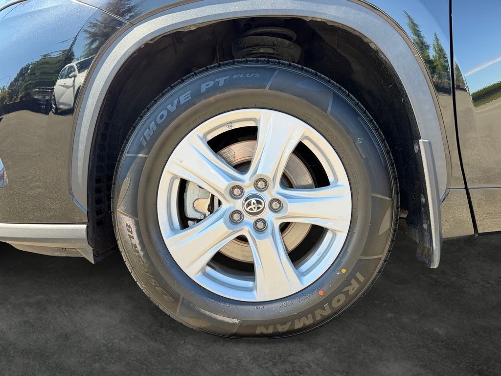 2021 Toyota Highlander LE