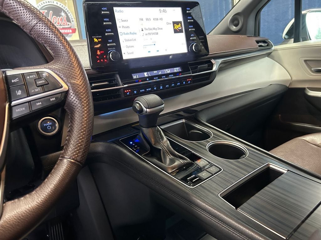 2022 Toyota Sienna Platinum 7 Passenger