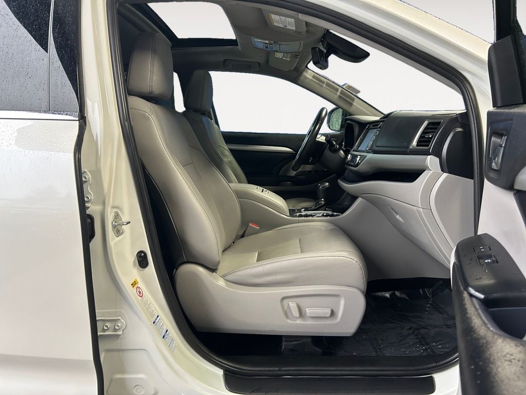 2019 Toyota Highlander Hybrid XLE