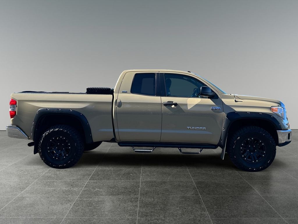 2017 Toyota Tundra SR5