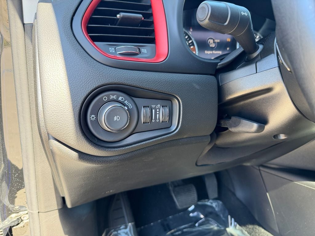 2023 Jeep Renegade Latitude RED Edition