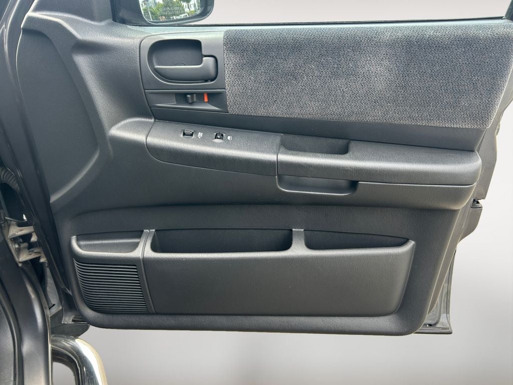 2004 Dodge Dakota SLT 131 WB