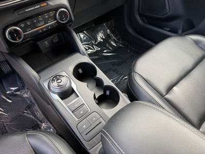2022 Ford Escape Hybrid Titanium