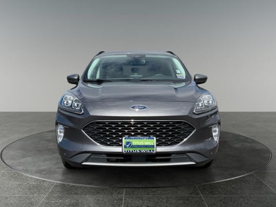 2022 Ford Escape Hybrid Titanium
