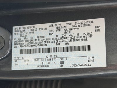 2022 Ford Escape Hybrid Titanium