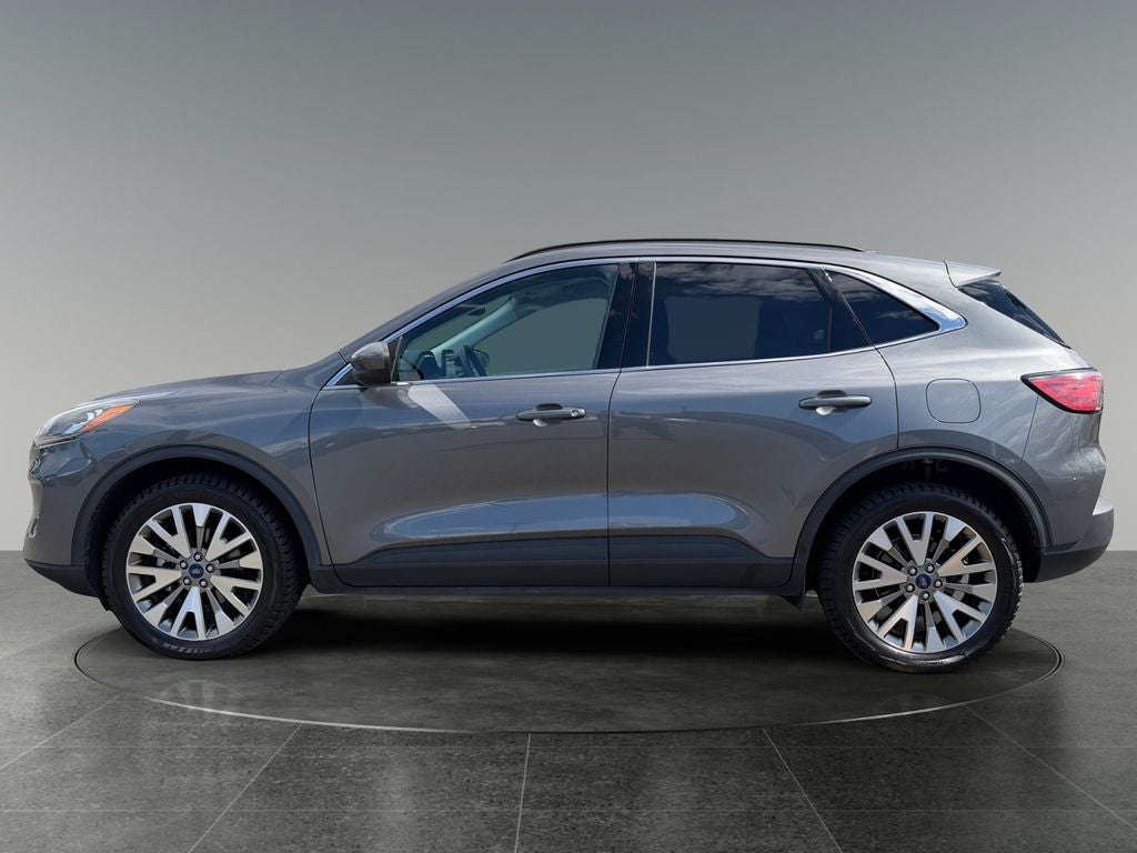 2022 Ford Escape Hybrid Titanium