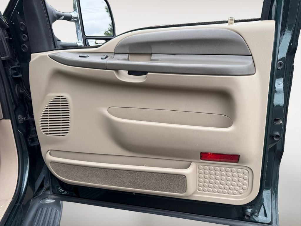 2003 Ford Excursion XLT 137 WB