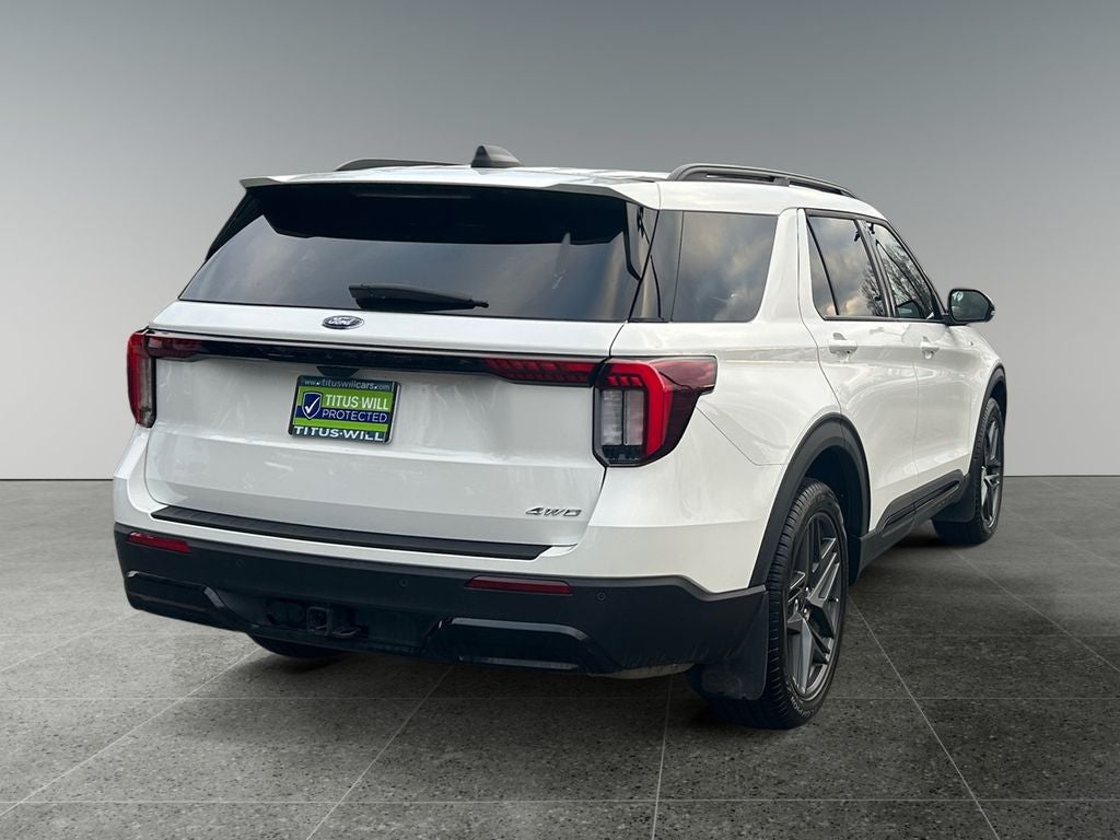2025 Ford Explorer ST-Line