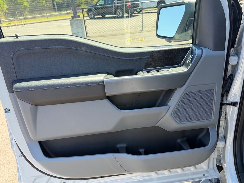 2023 Ford F-150 Lightning XLT