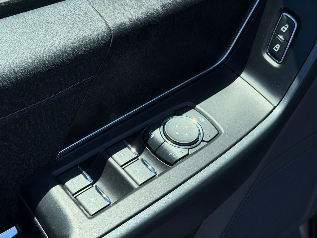 2023 Ford F-150 Lightning XLT