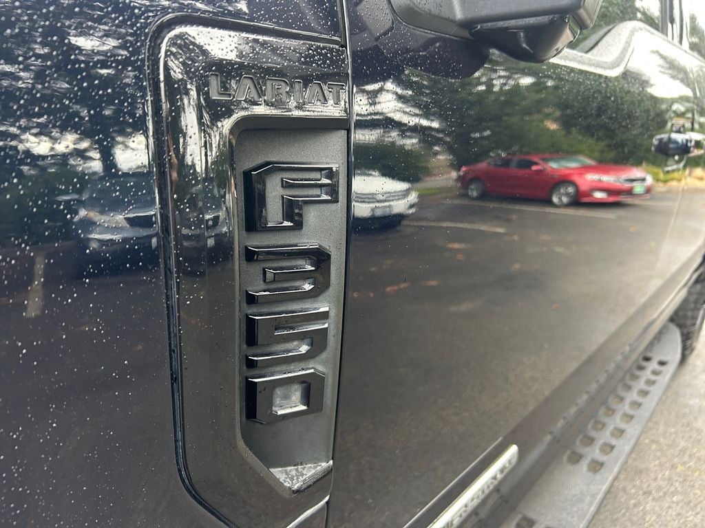 2022 Ford F-350SD Lariat
