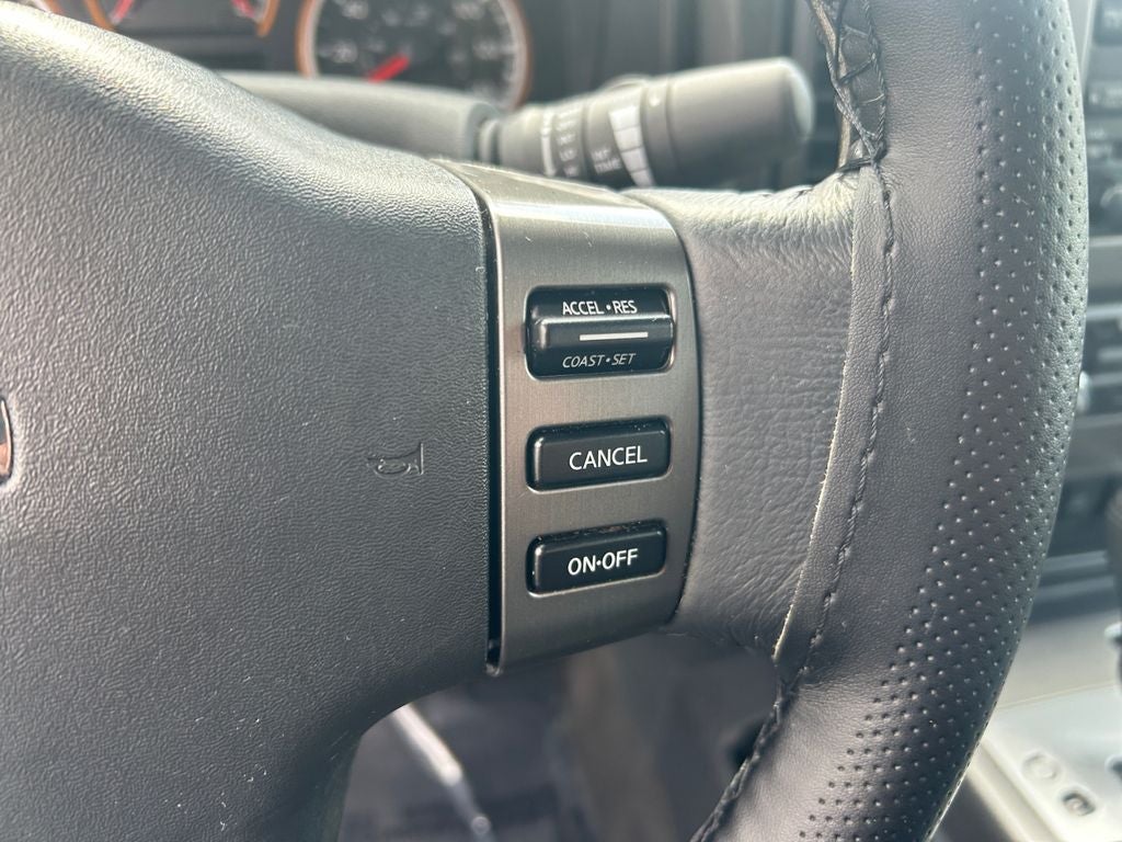 2011 Nissan Titan SV