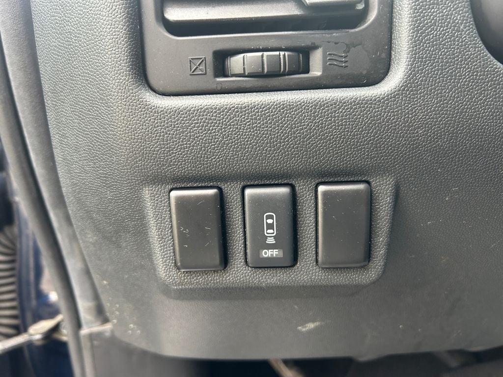 2011 Nissan Titan SV