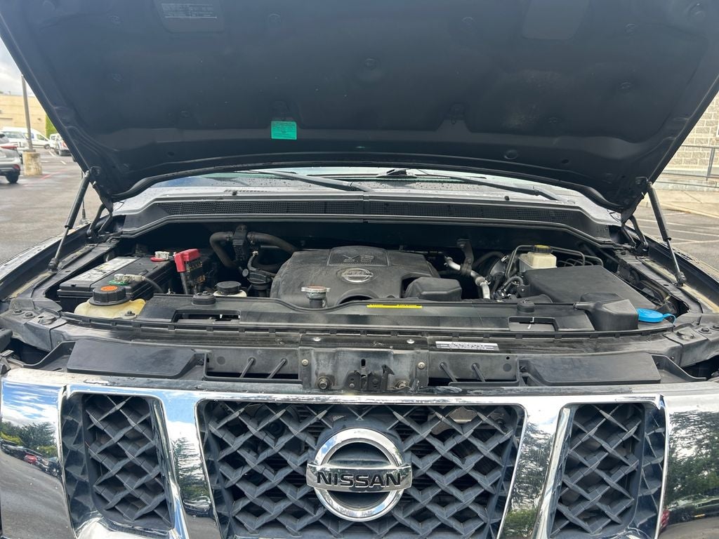 2011 Nissan Titan SV