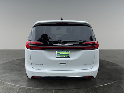 2026 Chrysler Pacifica Limited