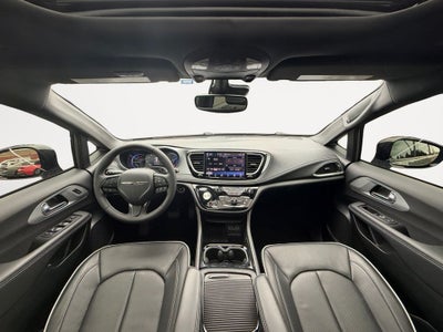 2025 Chrysler Pacifica Hybrid Select Premium S Appearance