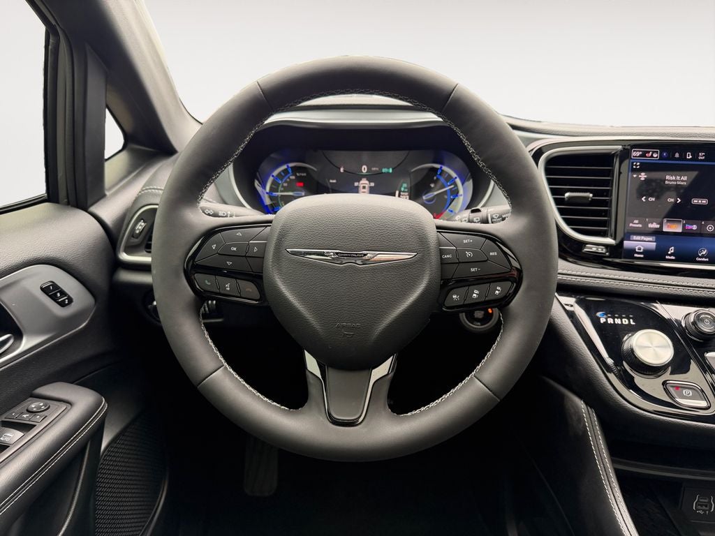 2025 Chrysler Pacifica Hybrid Select Premium S Appearance