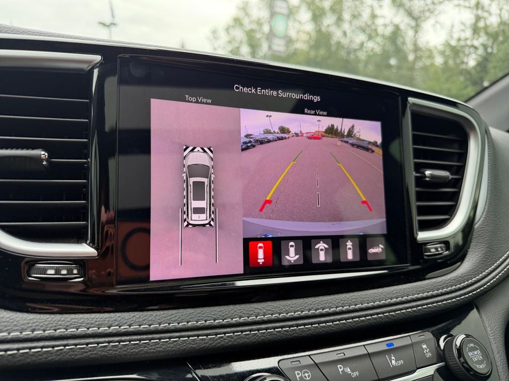 2025 Chrysler Pacifica Hybrid Select Premium S Appearance