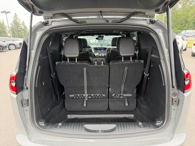 2025 Chrysler Pacifica Hybrid Select Premium S Appearance