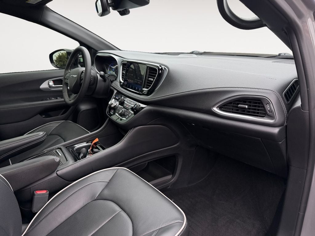 2025 Chrysler Pacifica Hybrid Select Premium S Appearance