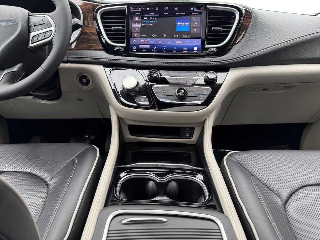 2023 Chrysler Pacifica Hybrid Limited