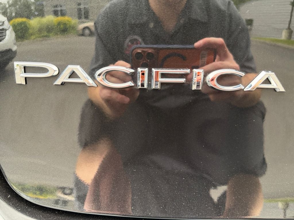2023 Chrysler Pacifica Hybrid Limited