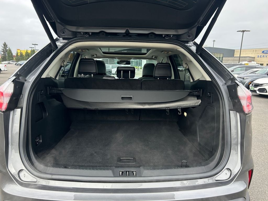 2023 Ford Edge Titanium