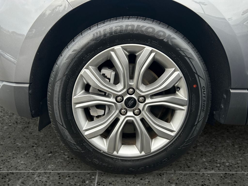 2023 Ford Edge Titanium