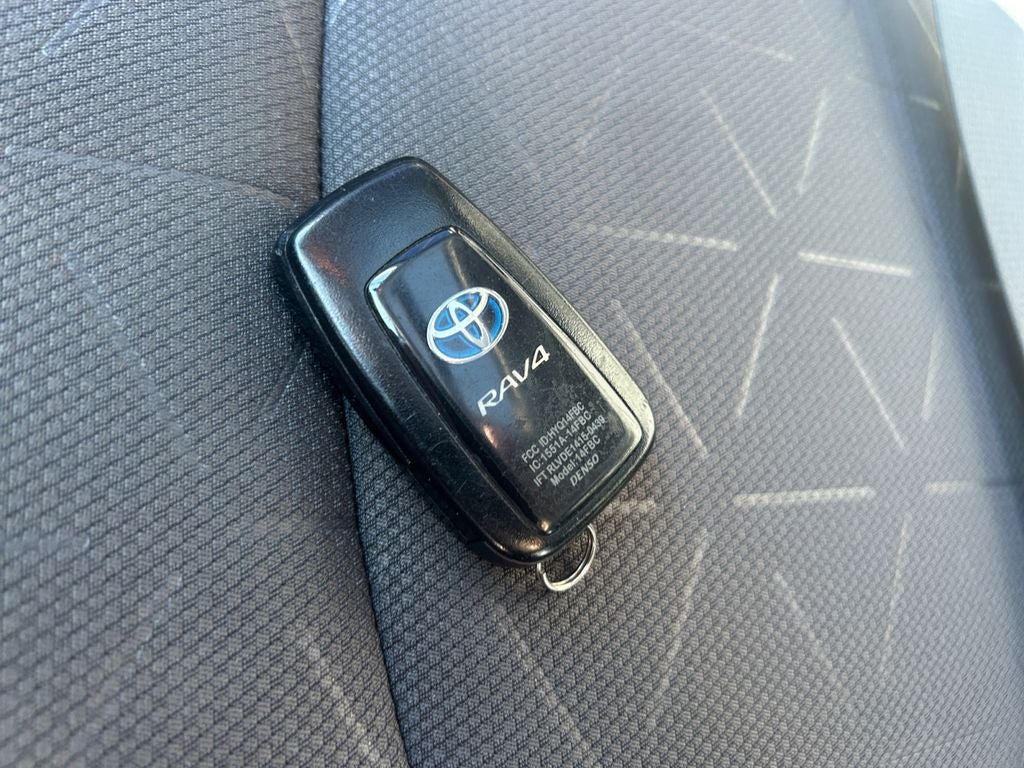 2020 Toyota RAV4 Hybrid XLE