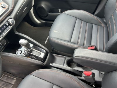 2019 Nissan Kicks SR