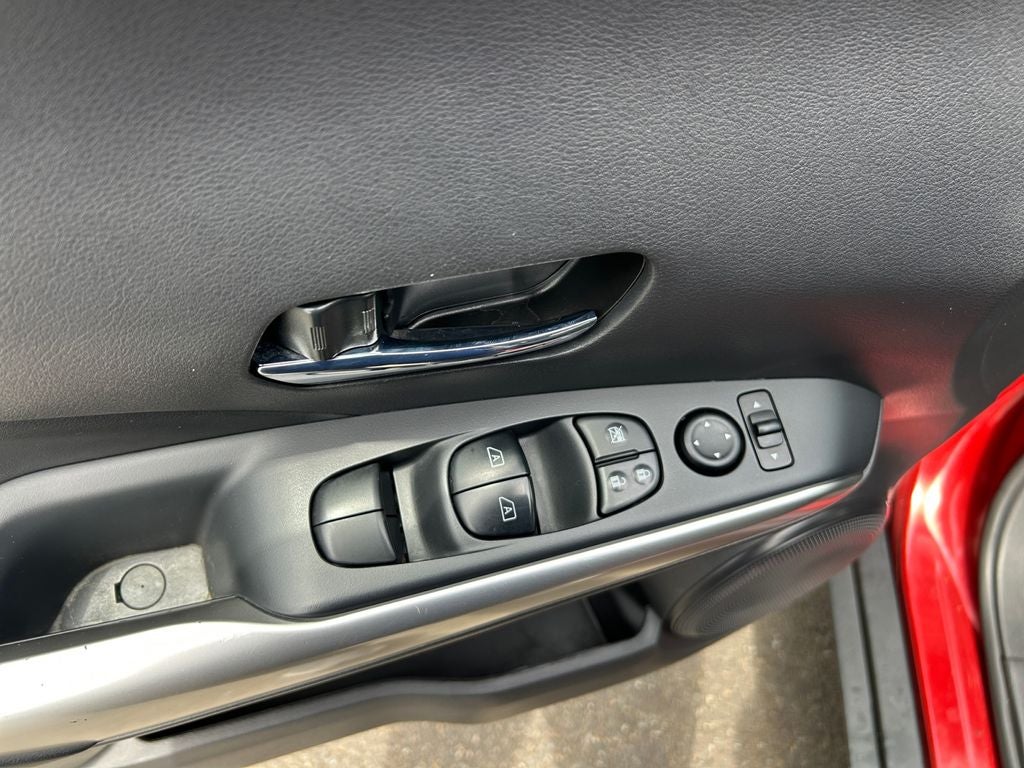 2019 Nissan Kicks SR