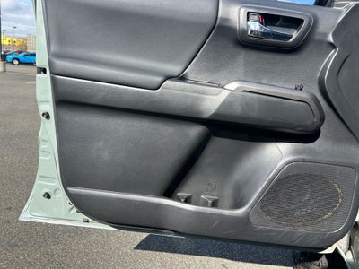 2022 Toyota Tacoma TRD Off-Road V6