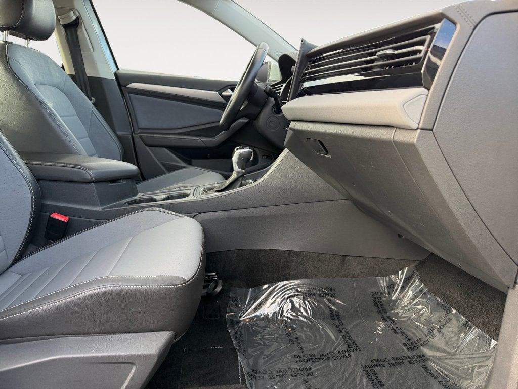 2025 Volkswagen Jetta 1.5T SE