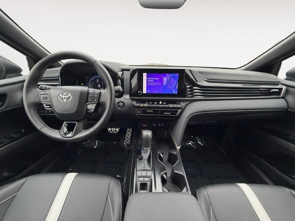 2026 Toyota Camry SE Hybrid
