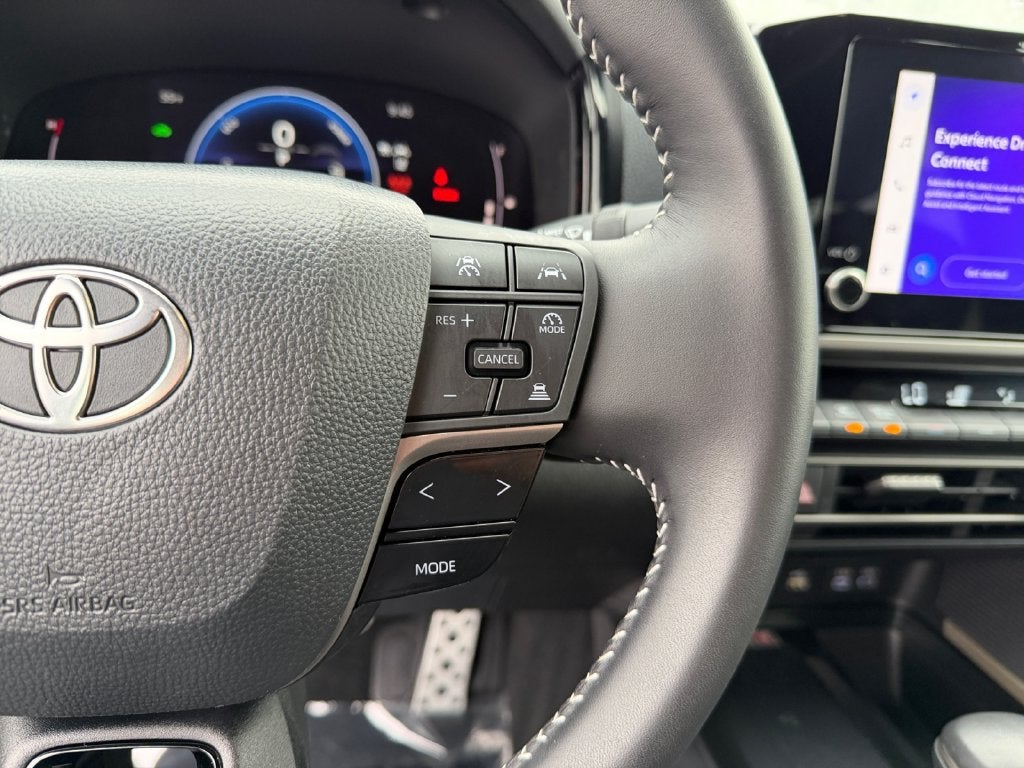 2026 Toyota Camry SE Hybrid