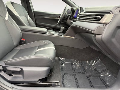 2026 Toyota Camry SE Hybrid