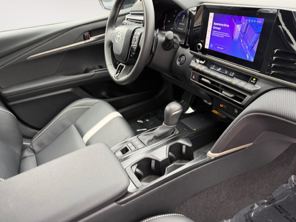 2026 Toyota Camry SE Hybrid