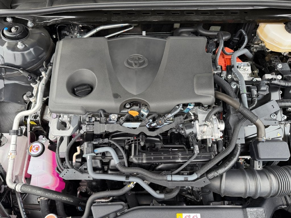 2026 Toyota Camry SE Hybrid